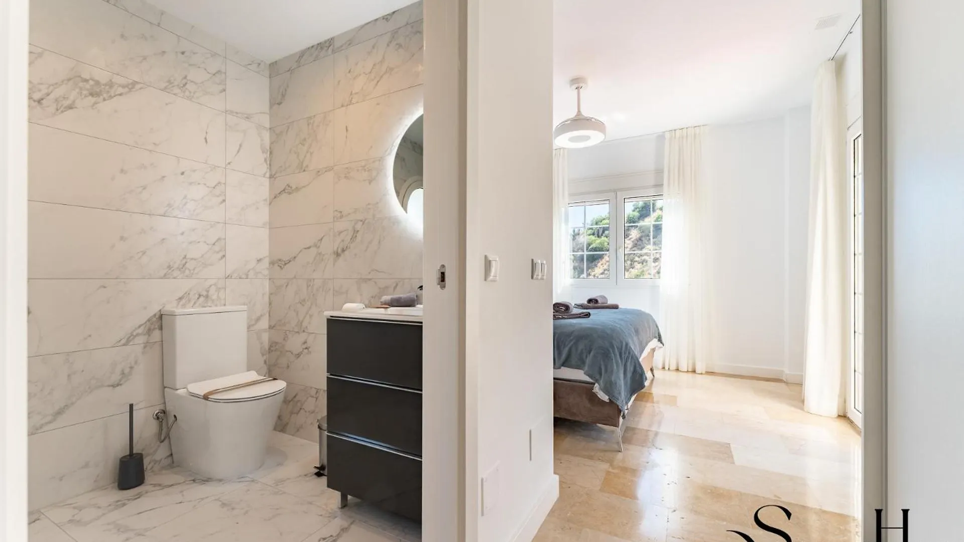 Peaceful Lux, 3 Bed Townhouse 10 Min To The Beach MIJAS COSTA Casa de Férias